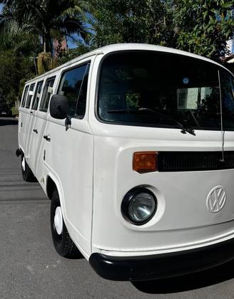 VOLKSWAGEN KOMBI 1.6 LUXO 8V GASOLINA 3P MANUAL VOLKSWAGEN KOMBI 1.6 LUXO 8V GASOLINA 3P MANUAL